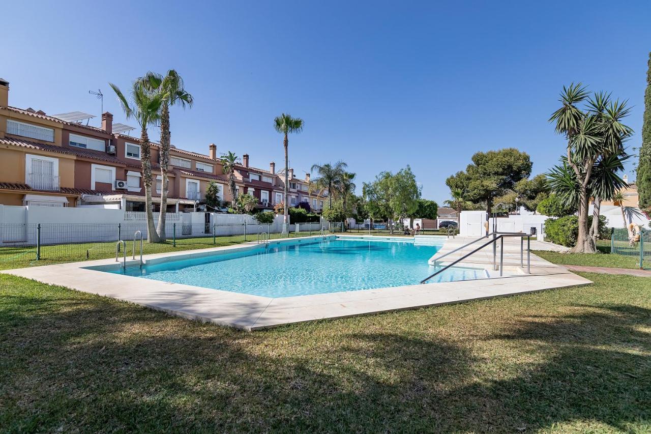 Bhost - Wilkinson Appartement Málaga Buitenkant foto